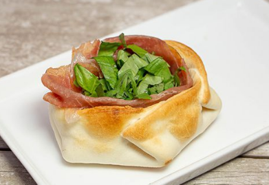 Canasta Jamón crudo y Albahaca